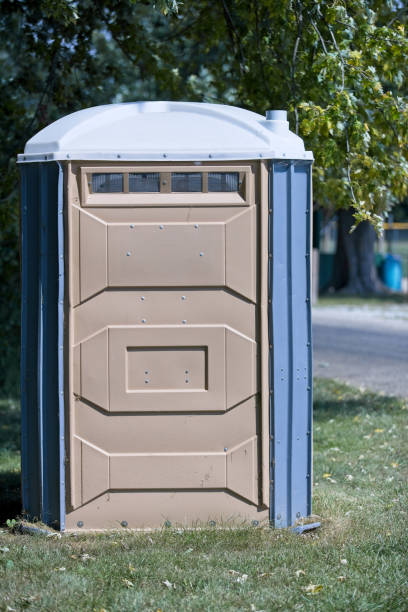 Portable Toilet Options We Offer in Elmwood, IL